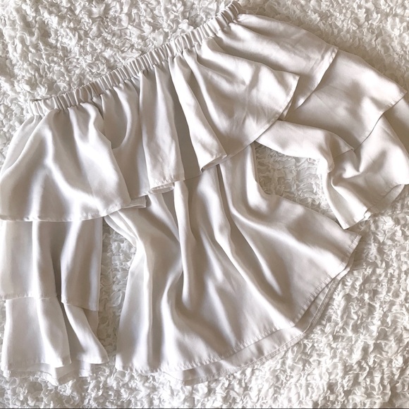 Boohoo Off The Shoulder Ruffled Sleeves Top - Picture 2 of 4